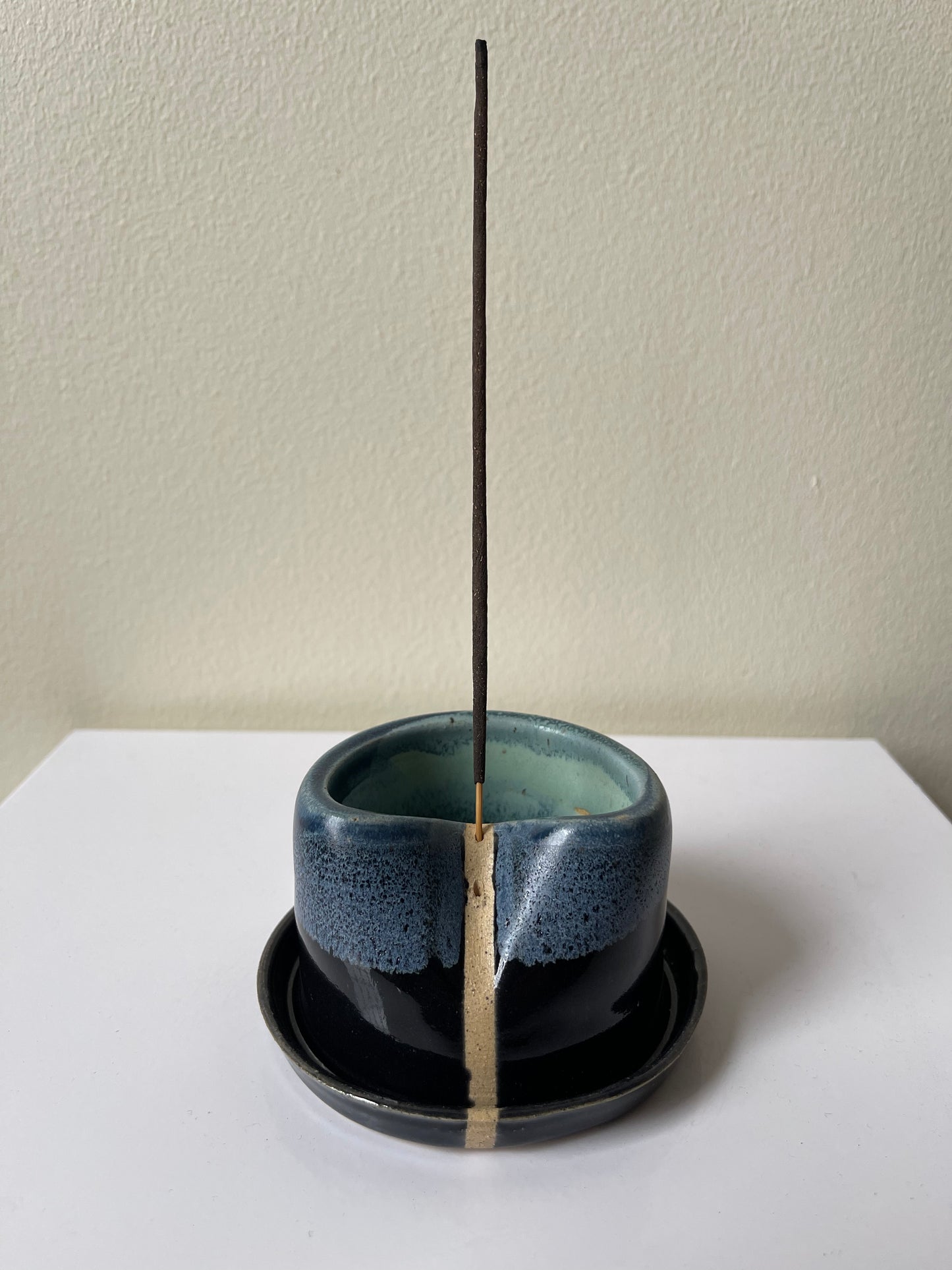Black & Blue Incense Holder